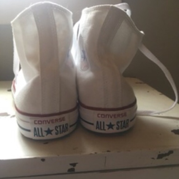 Converse - Picture 2 of 3